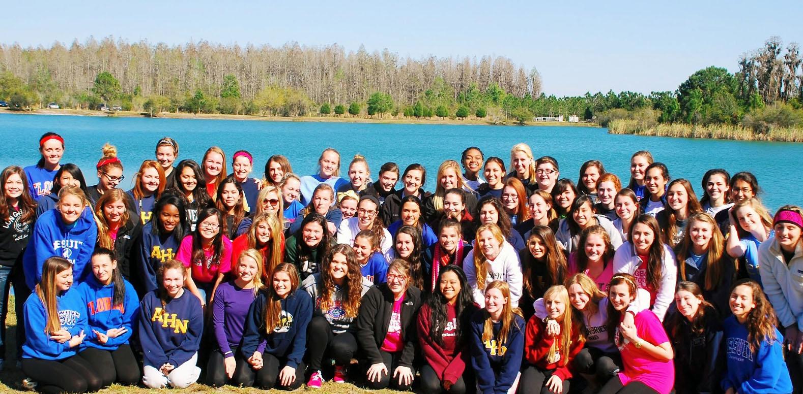 Senior Class of 2013 reflects on AHN experience at retreat