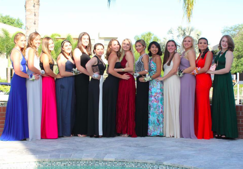 A senior Jesuit Prom groups. From left to right the Academy girls are Jacqueline Brooker, Allison Fair, Grayson Garraty, Almarosa Torres, Clarisse Ramos, Julia Lester, and Natalie Cevallos.