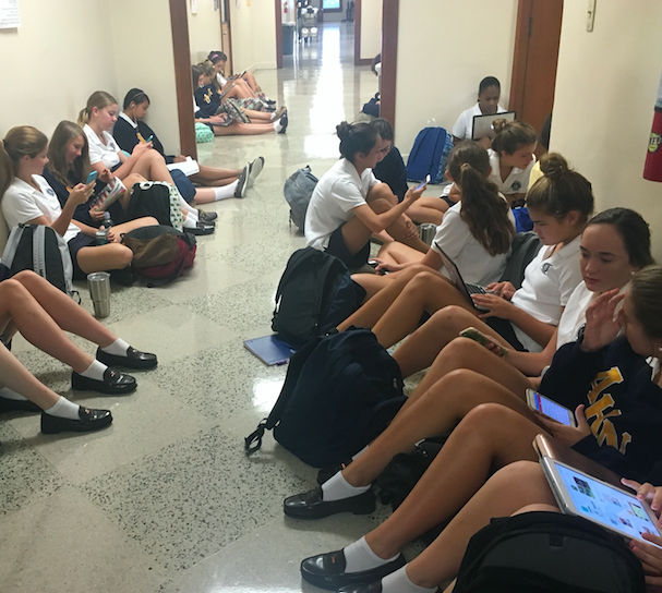 The Class of 2020 carries on the hallway-congesting tradition! 