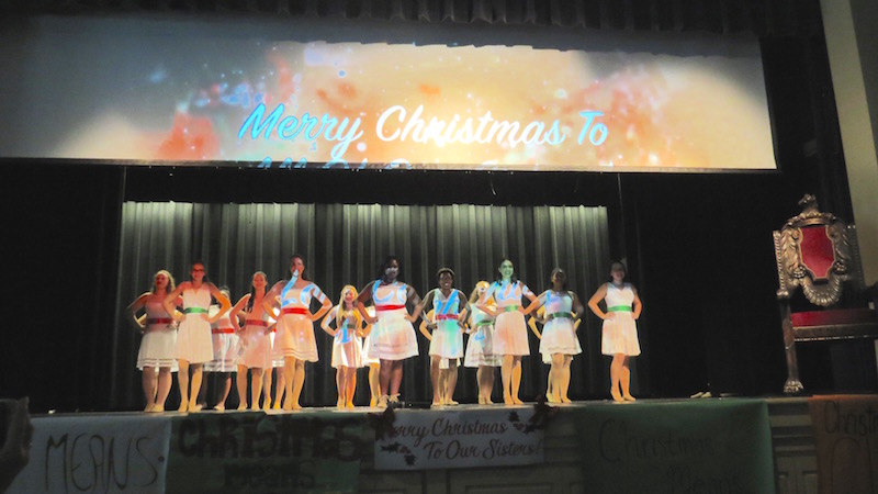  Academy’s 2016 Christmas production was beyond a success. The Quarter notes opened the show with a video of what Christmas means to them and transitioned to “Jingle Bells.” photo credit: Maria Cacciatore/Achona Online
