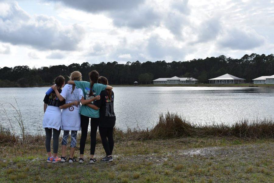 The senior class was able to reflect on their time at the Academy on their sleep away senior retreat. Credit: Jessica Galvis/ Achona Online