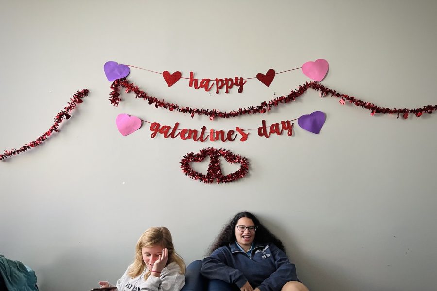 To celebrate the holiday, the AHN mothers association decorated the senior lounge with Galentines Day banners and cut-out hearts. 