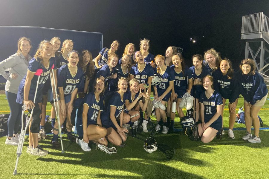 Following their win against Berkley, the team and coaches Ariana Newman, Lisa Mumford, and Lauren McNeill gathered together for a group photo.