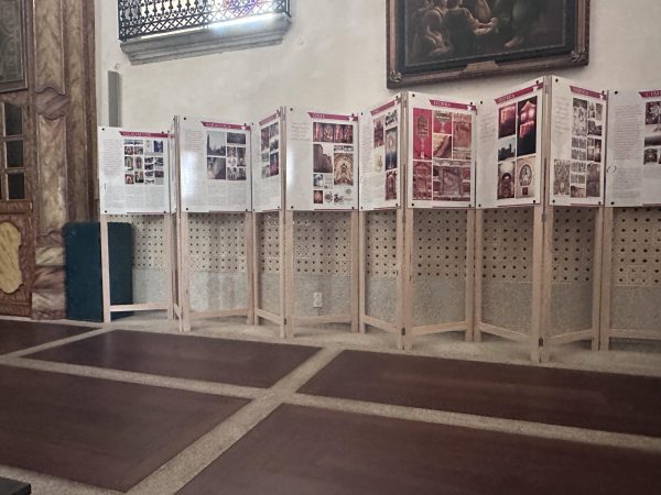 Saint Carlo Acutis' Eucharistic website on posters in the church "Igreja Matriz de Esposende", located in Esposende, Portugal. 